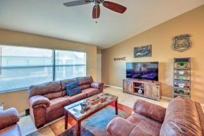 Screened Porch and Pool Access Cozy Sebring Condo
